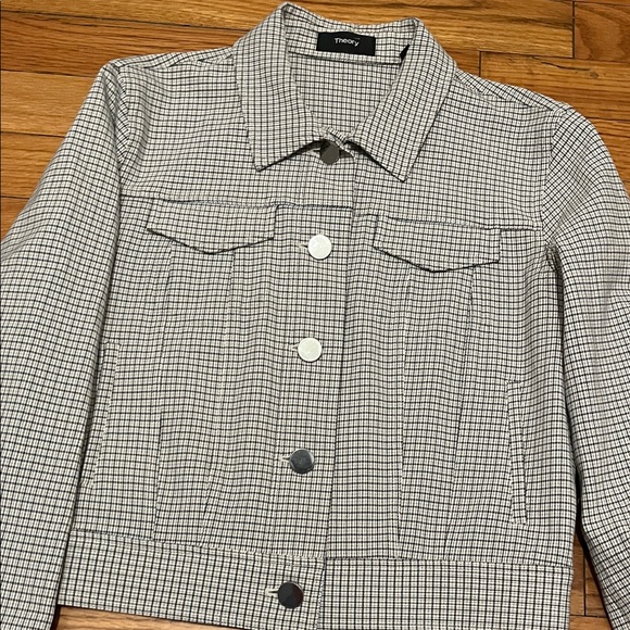 Theory Jacket Cropped Button-Front Denim - Picture 3 of 4